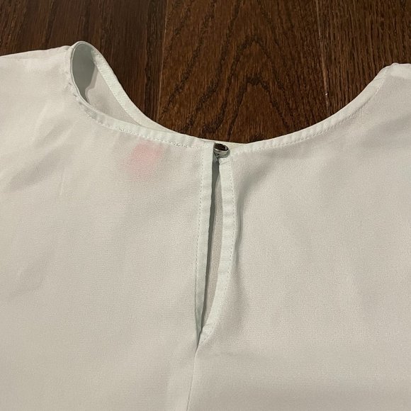 Vince Camuto High-Low Pale Blue Blouse - Picture 5 of 6